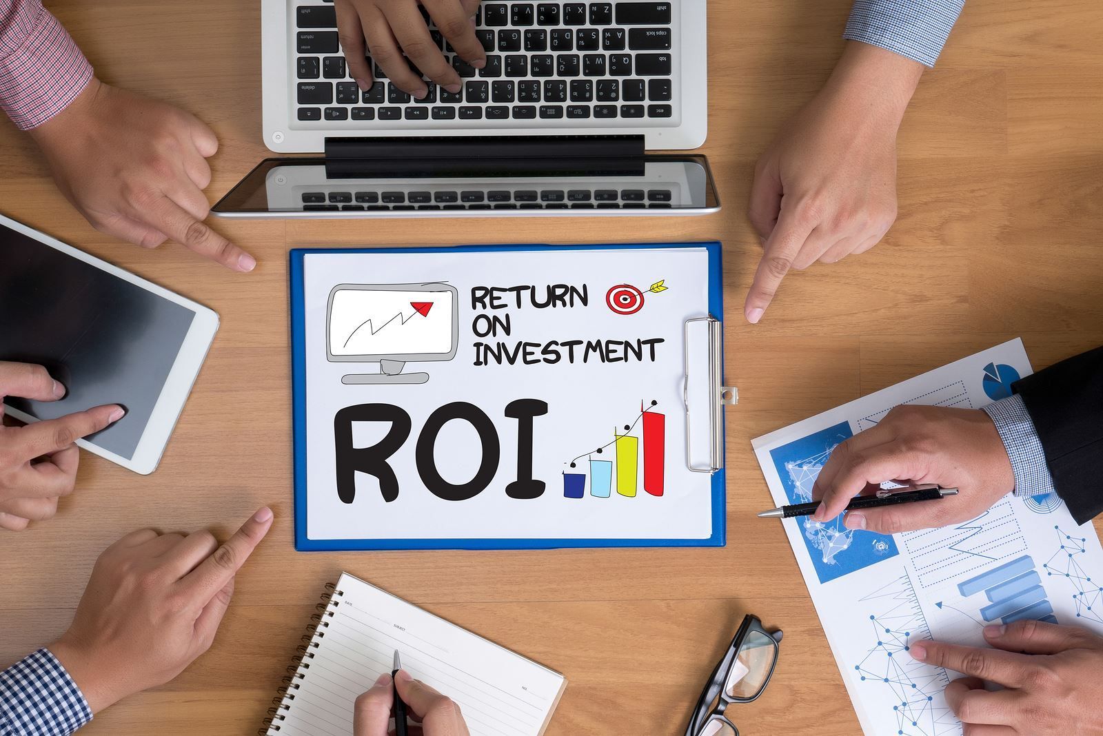 How to Maximize ROI from Sales Training Programs in Dubai